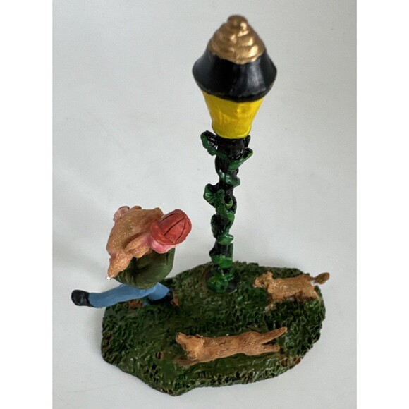 LEMAX Coventry Cove The Biggest Turkey Man Dogs Lamp Pole Christmas Village 4" - Picture 6 of 9